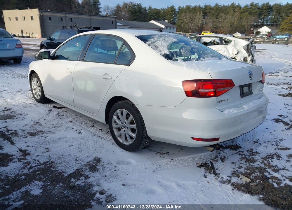 2015 VOLKSWAGEN JETTA 1.8T SE VIN: 3VWD17AJ8FM401085