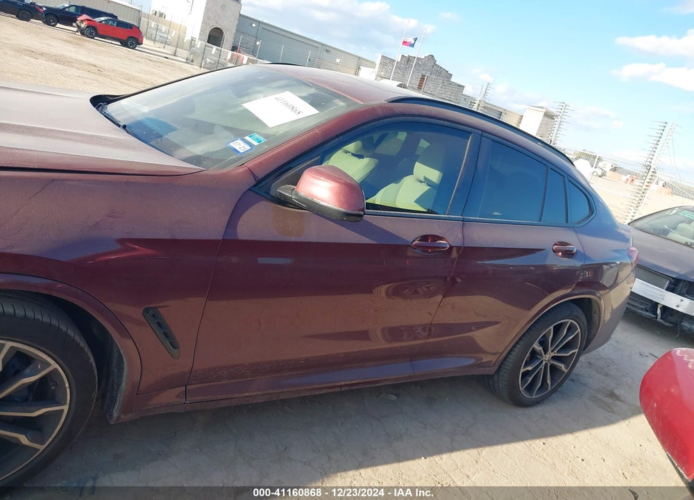 2022 BMW X4 VIN: 5UX33DT02N9K32561