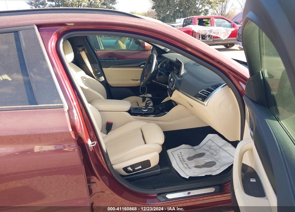 2022 BMW X4 VIN: 5UX33DT02N9K32561