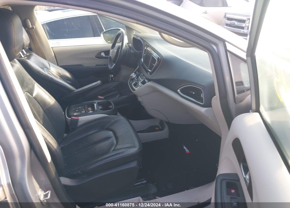 2018 CHRYSLER PACIFICA VIN: 2C4RC1BG6JR217736