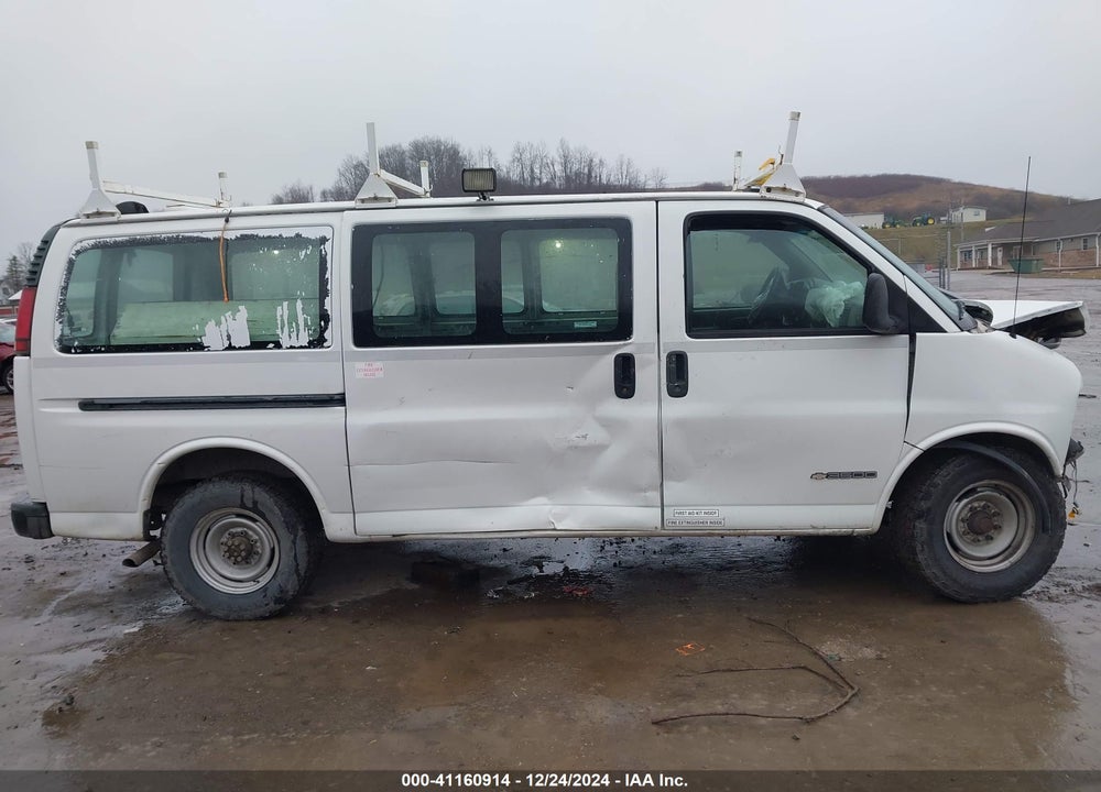 2000 CHEVROLET EXPRESS VIN: 1GCHG35R7Y1144190
