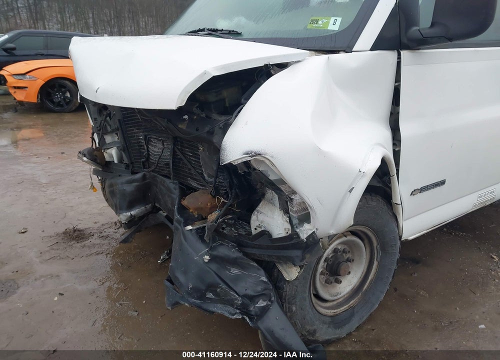 2000 CHEVROLET EXPRESS VIN: 1GCHG35R7Y1144190