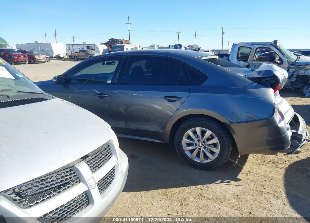 2013 VOLKSWAGEN PASSAT 2.5L S VIN: 1VWAH7A35DC092805