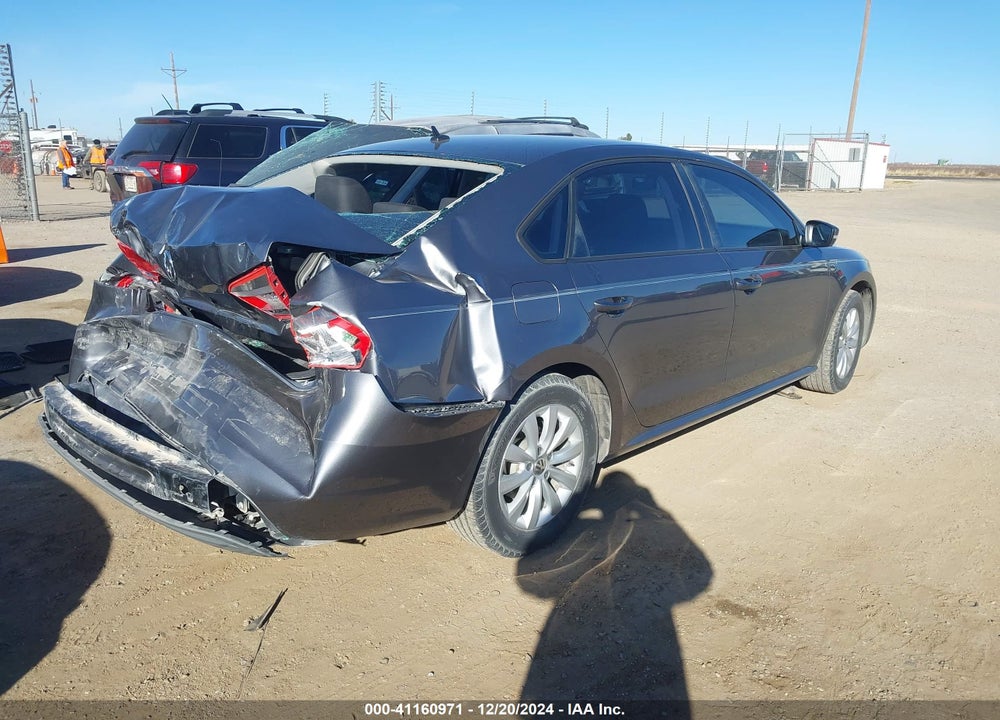 2013 VOLKSWAGEN PASSAT 2.5L S VIN: 1VWAH7A35DC092805