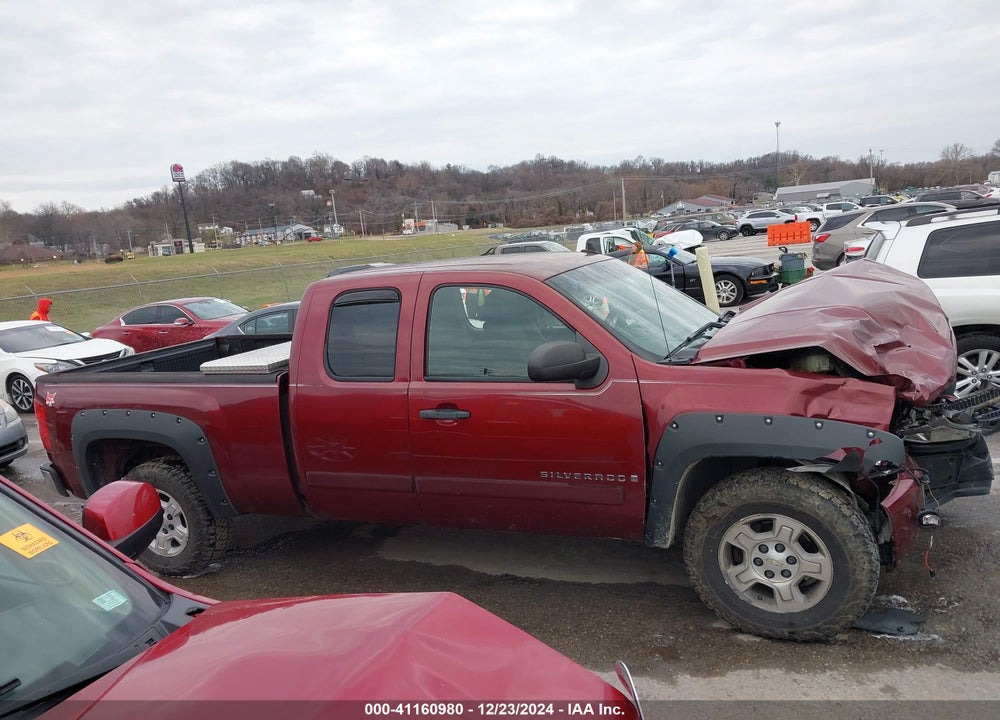 2008 CHEVROLET SILVERADO 1500 LT1 VIN: 1GCEK19J28Z107835