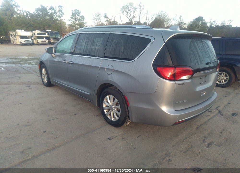 2019 CHRYSLER PACIFICA TOURING L VIN: 2C4RC1BGXKR561393