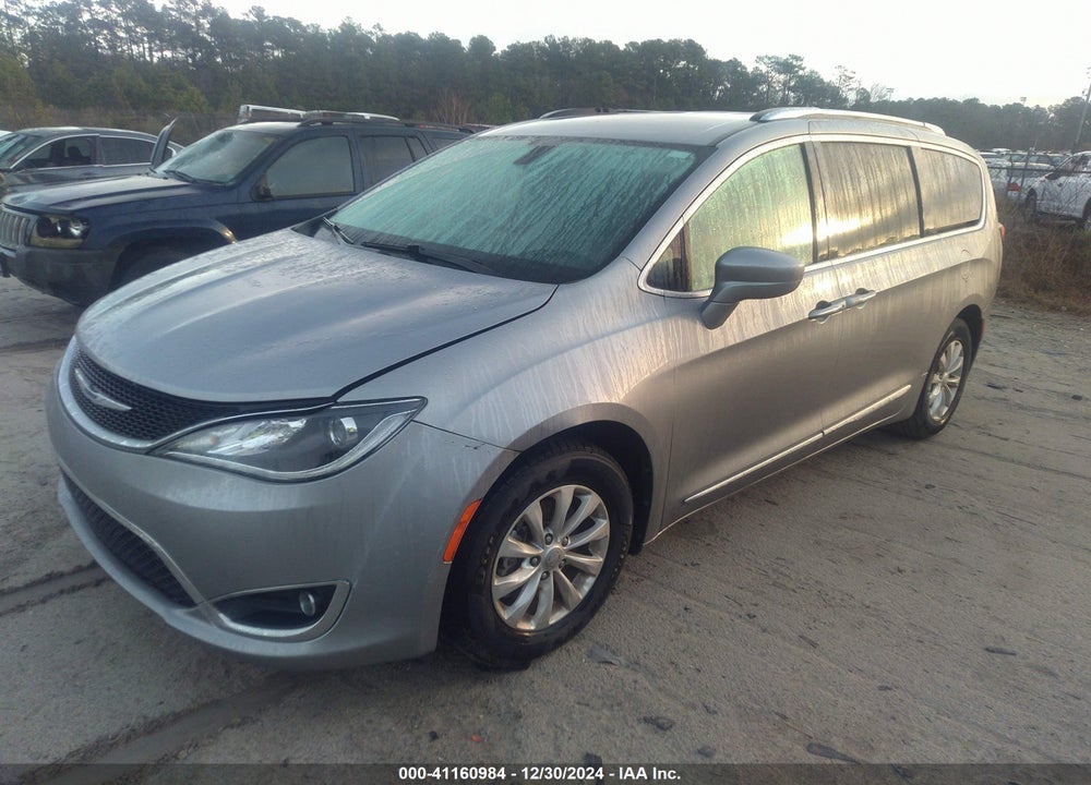 2019 CHRYSLER PACIFICA TOURING L VIN: 2C4RC1BGXKR561393