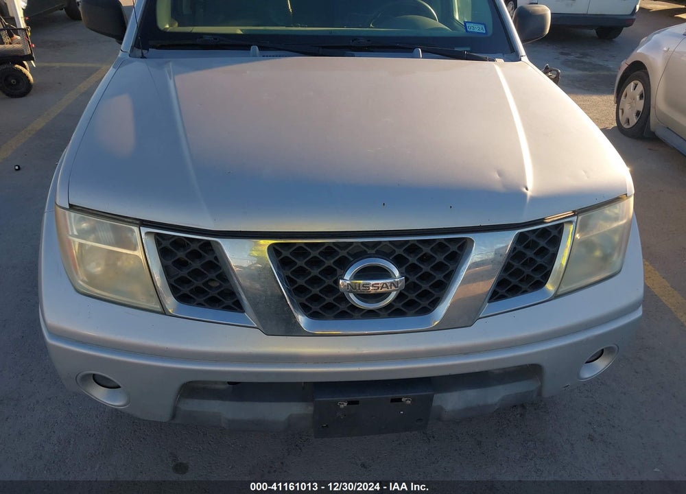 2005 NISSAN FRONTIER LE VIN: 1N6AD07U45C434815