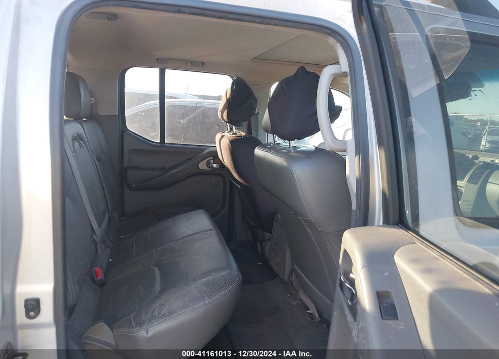 2005 NISSAN FRONTIER LE VIN: 1N6AD07U45C434815