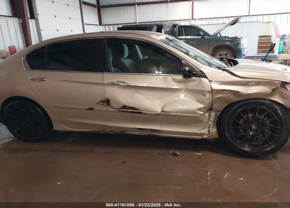 2013 HONDA ACCORD VIN: 1HGCR2F38DA122848
