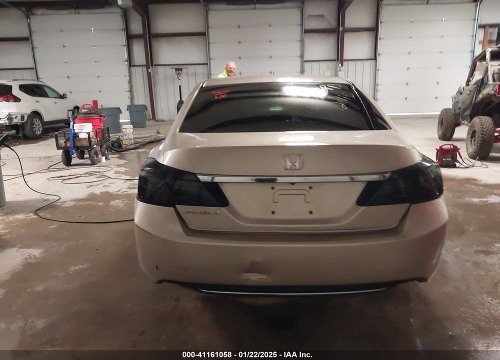 2013 HONDA ACCORD VIN: 1HGCR2F38DA122848