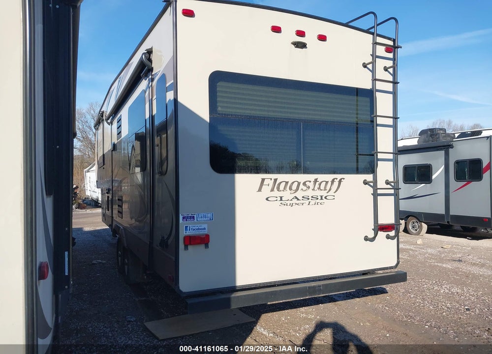 2018 FLAGSTAFF TRAVEL TRLR VIN: 4X4FFLD27J1880447