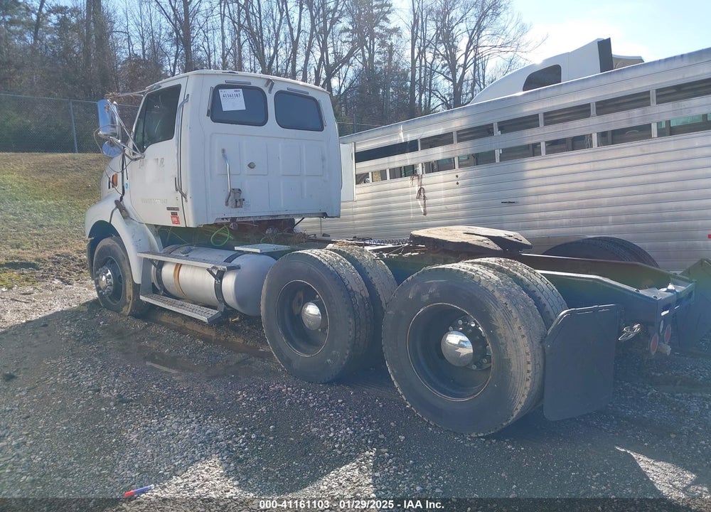 2007 STERLING TRUCK AT 9500 VIN: 2FWJA3CV47AW81417
