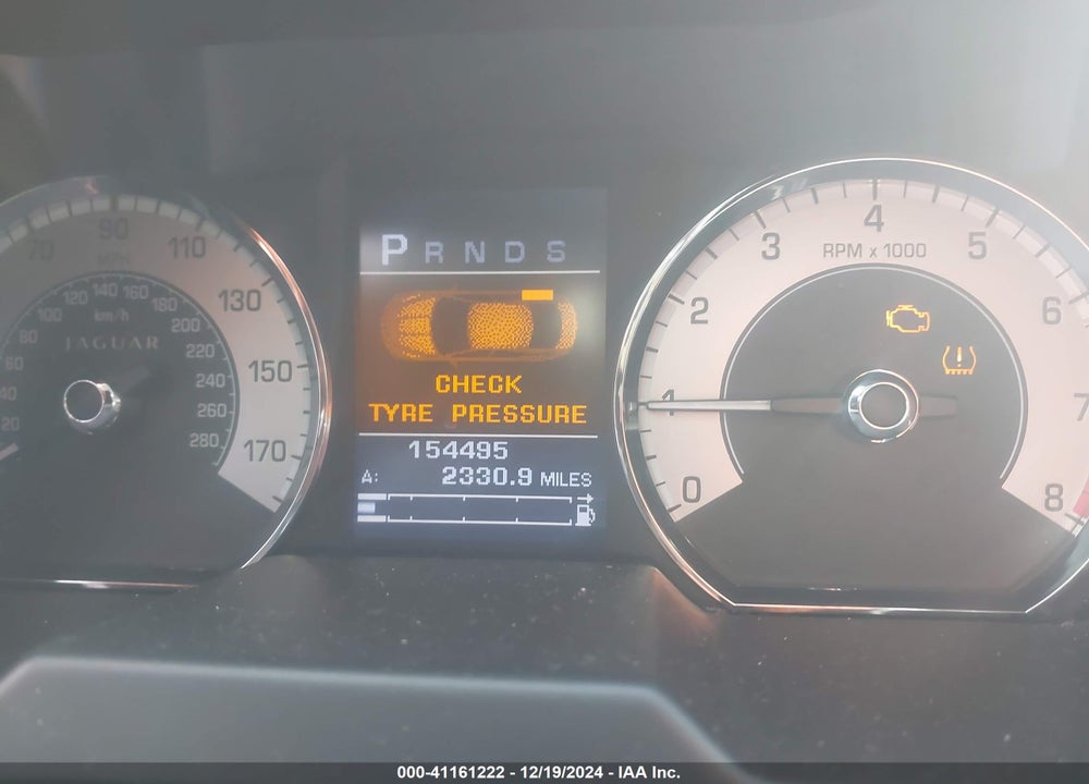 2009 JAGUAR XF PREMIUM LUXURY VIN: SAJWA06B69HR32204