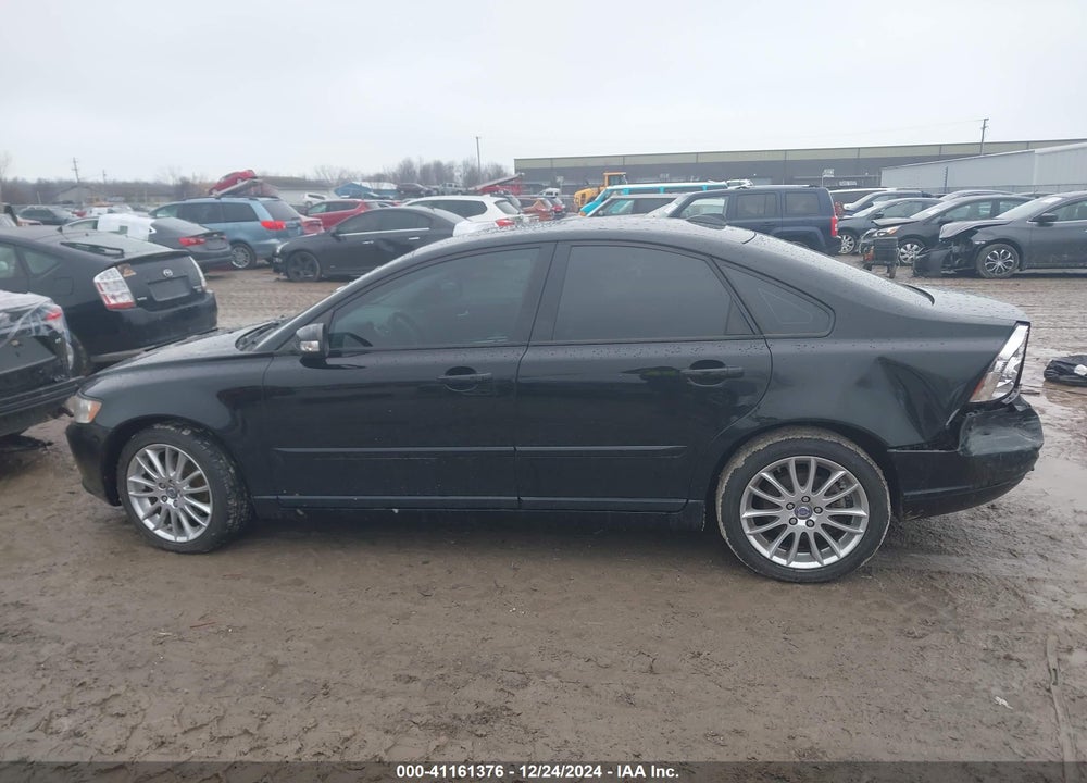 2010 VOLVO S40 2.4I VIN: YV1382MS7A2509354