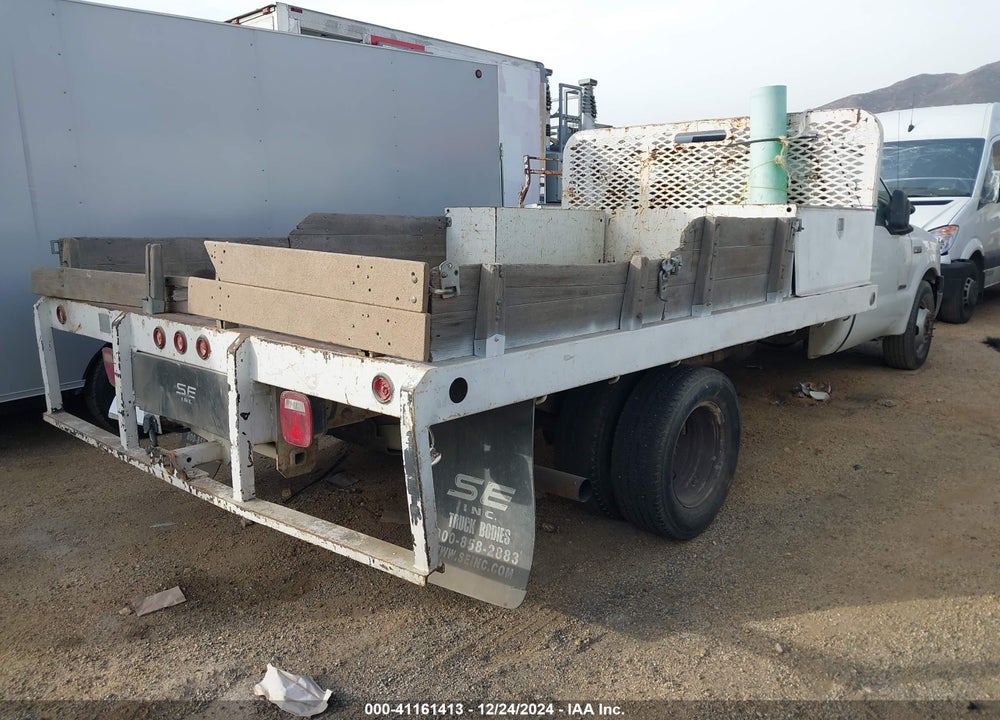 2006 FORD F-350 CHASSIS XL/XLT VIN: 1FDWF36P26ED46881