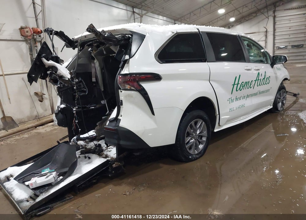 2023 TOYOTA SIENNA LE VIN: 5TDKRKEC6PS166558