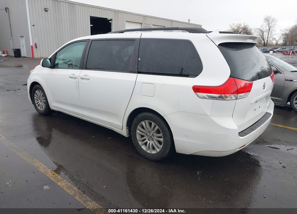 2011 TOYOTA SIENNA XLE LIMITED VIN: 5TDYK3DC7BS151162