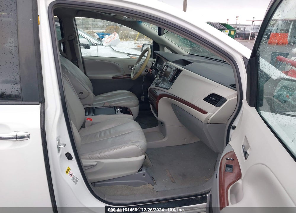 2011 TOYOTA SIENNA XLE LIMITED VIN: 5TDYK3DC7BS151162