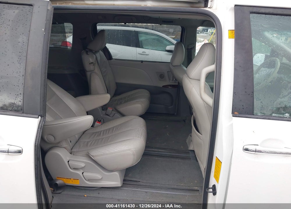 2011 TOYOTA SIENNA XLE LIMITED VIN: 5TDYK3DC7BS151162