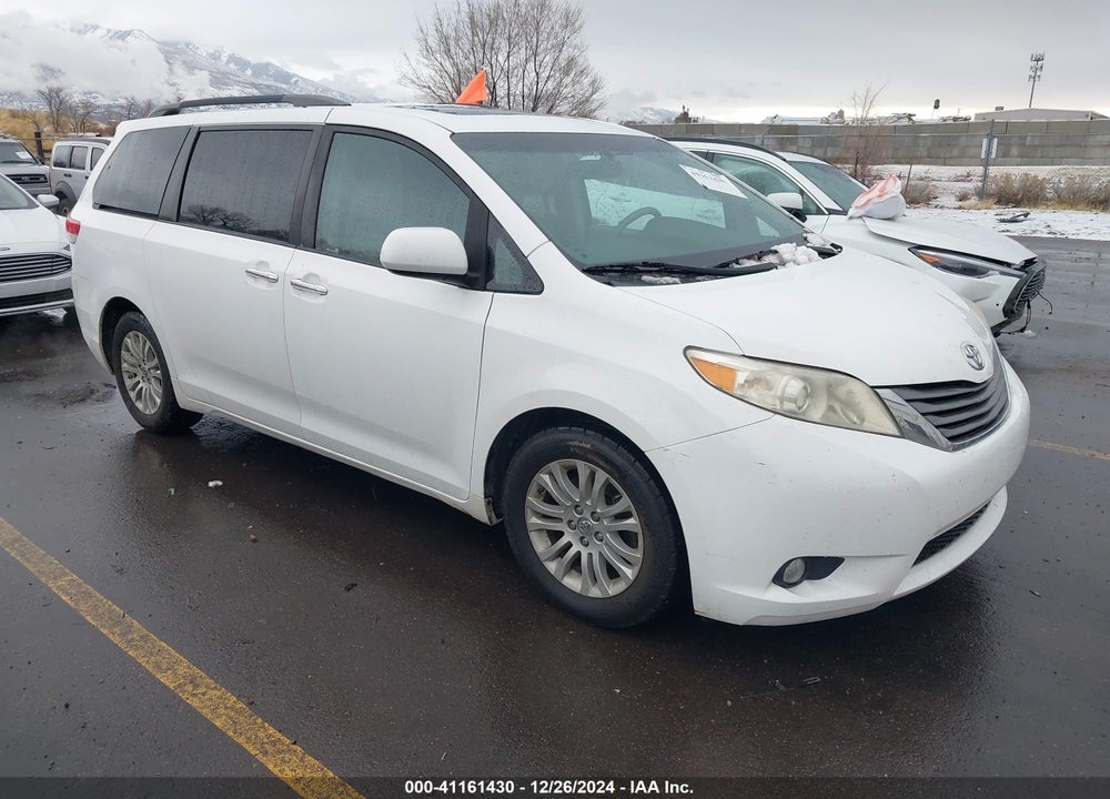 2011 TOYOTA SIENNA XLE LIMITED VIN: 5TDYK3DC7BS151162