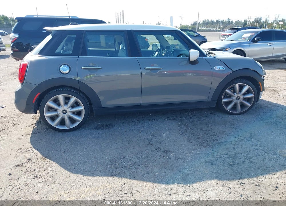 2020 MINI HARDTOP COOPER S VIN: WMWXU9C00L2M26621