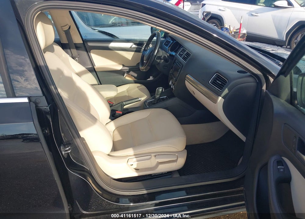 2015 VOLKSWAGEN JETTA 2.0L TDI SE VIN: 3VWLA7AJ7FM342638