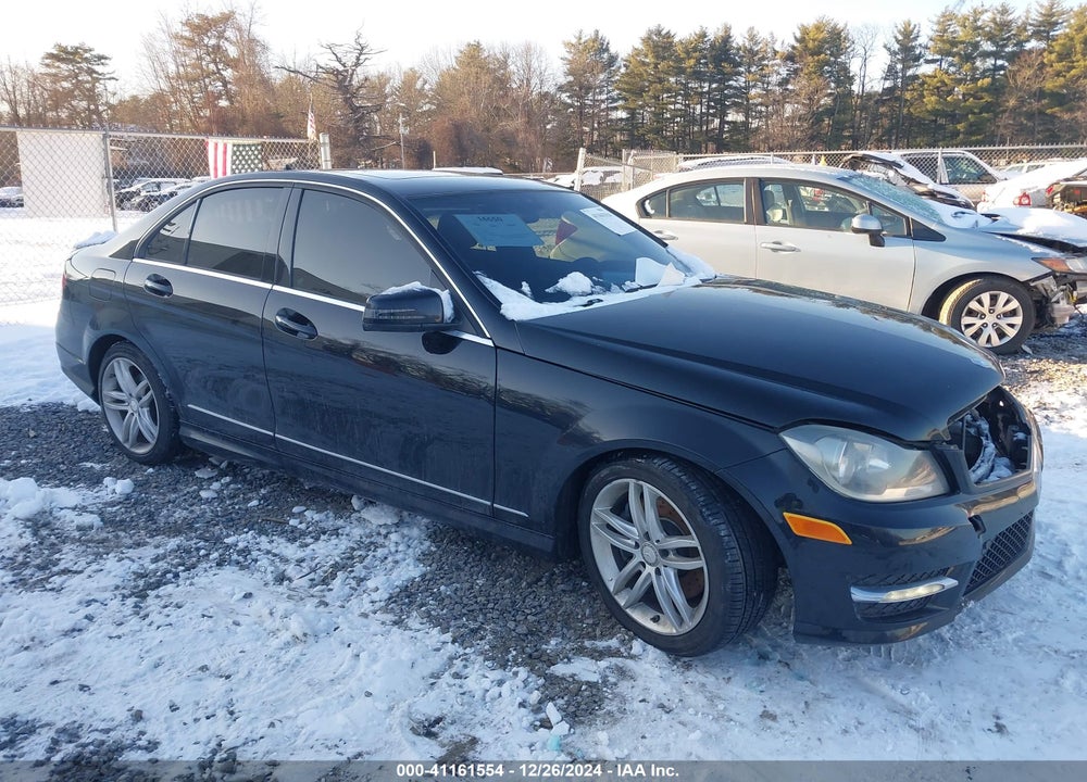 2013 MERCEDES-BENZ C 300 LUXURY 4MATIC/SPORT 4MATIC VIN: WDDGF8AB6DR285127