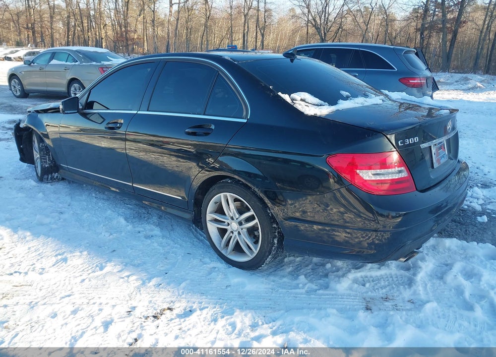 2013 MERCEDES-BENZ C 300 LUXURY 4MATIC/SPORT 4MATIC VIN: WDDGF8AB6DR285127