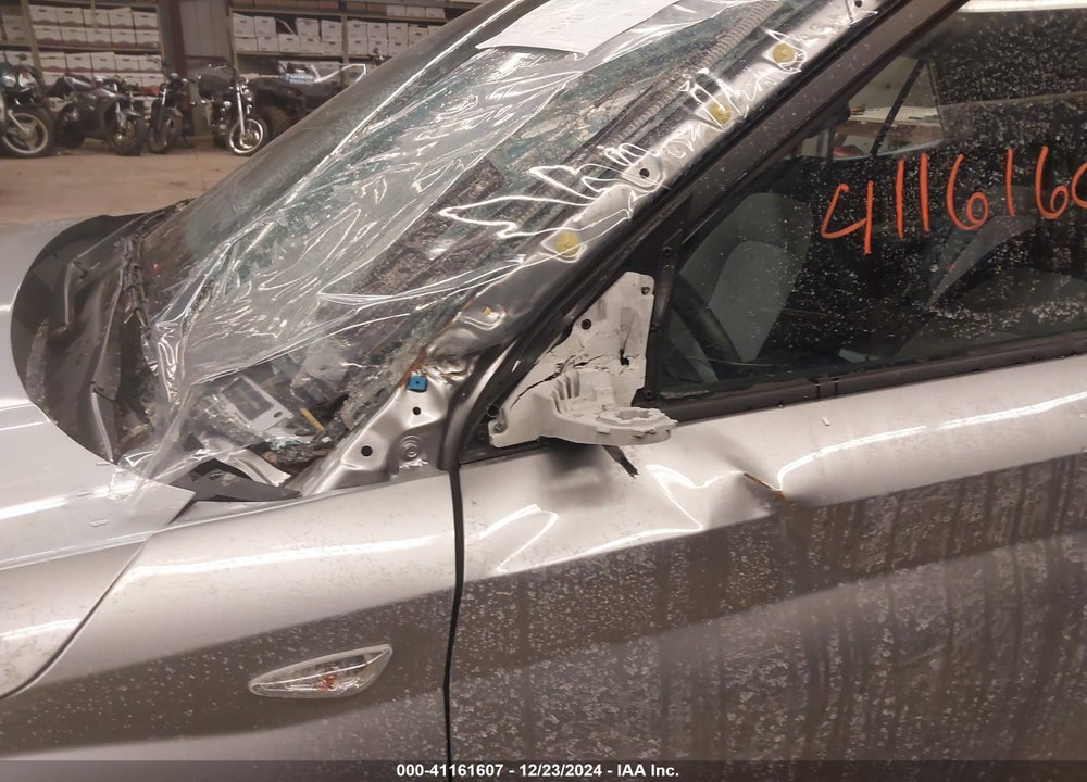 2023 HYUNDAI VENUE SEL VIN: KMHRC8A33PU260848