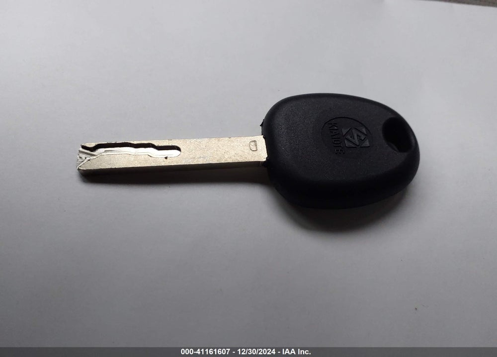 2023 HYUNDAI VENUE SEL VIN: KMHRC8A33PU260848