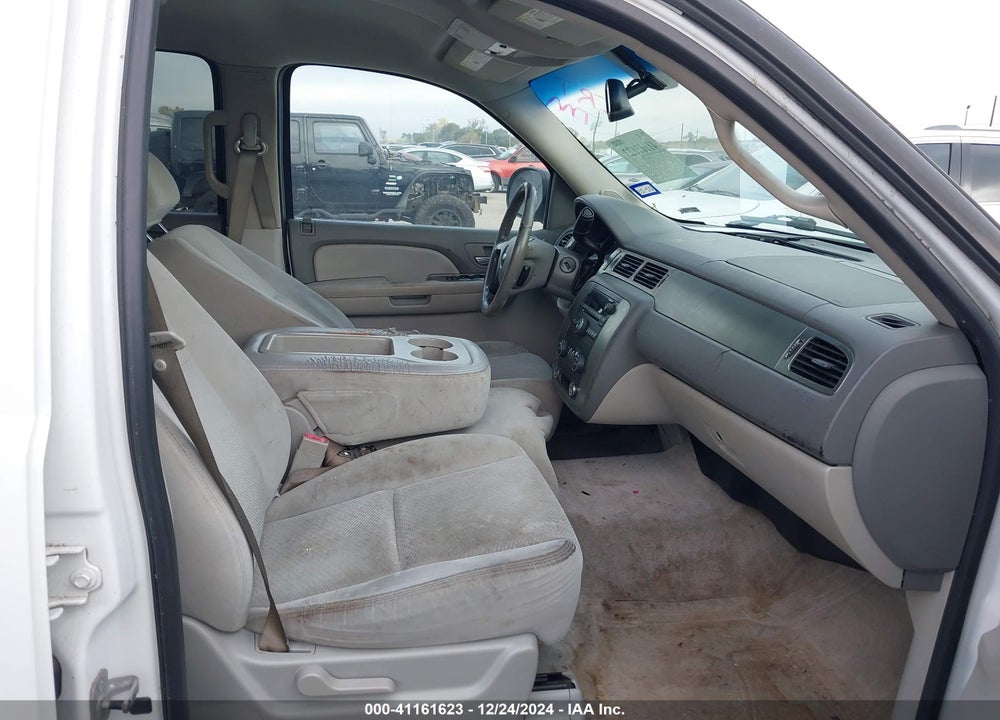 2007 CHEVROLET TAHOE LS VIN: 1GNFC13077R276868