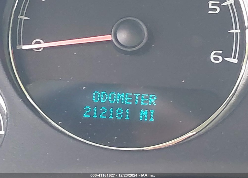 2010 GMC YUKON XL 1500 DENALI VIN: 1GKUCMEF0AR194396