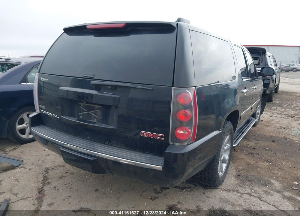 2010 GMC YUKON XL 1500 DENALI VIN: 1GKUCMEF0AR194396