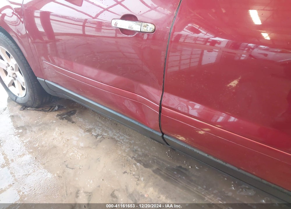 2010 SATURN OUTLOOK XR-L VIN: 5GZLRVED8AJ205832