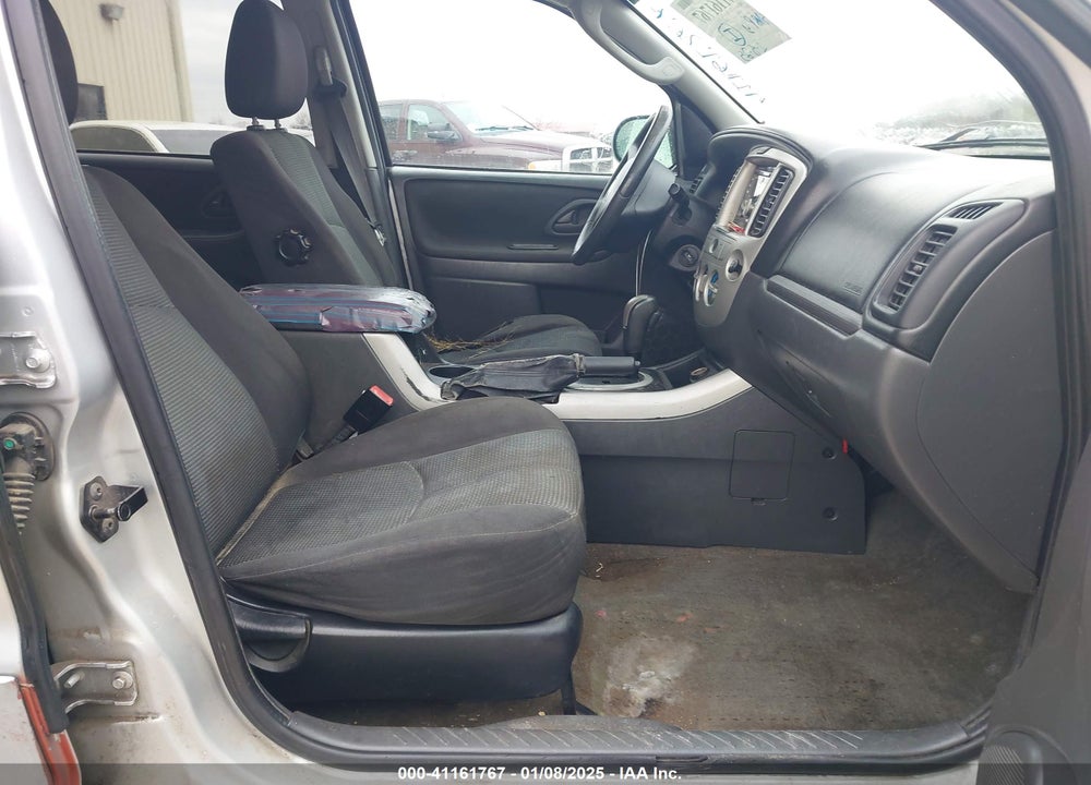 2005 MAZDA TRIBUTE S VIN: 4F2YZ04175KM56990