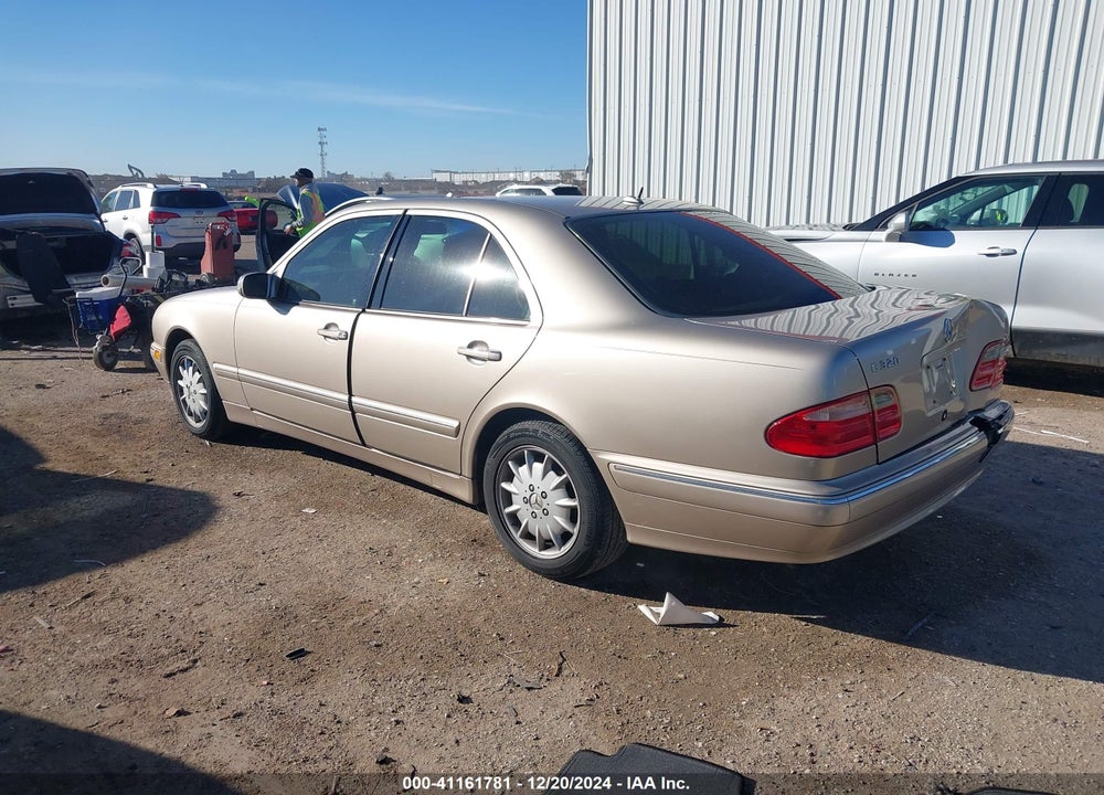 2000 MERCEDES-BENZ E 320 VIN: WDBJF65J8YB138293