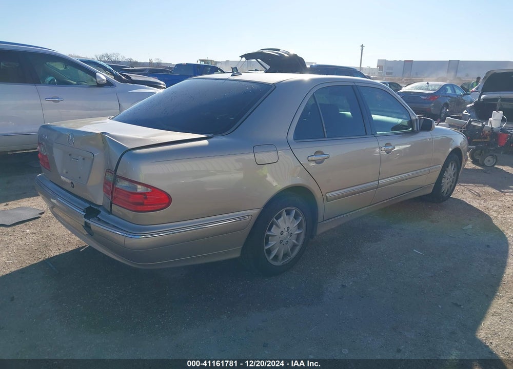 2000 MERCEDES-BENZ E 320 VIN: WDBJF65J8YB138293