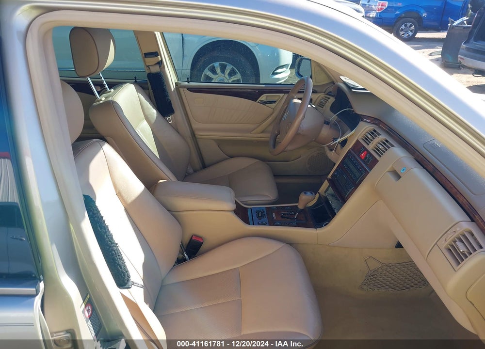 2000 MERCEDES-BENZ E 320 VIN: WDBJF65J8YB138293