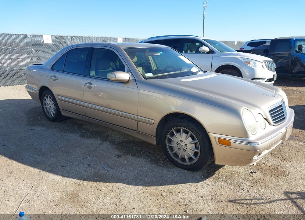 2000 MERCEDES-BENZ E 320 VIN: WDBJF65J8YB138293