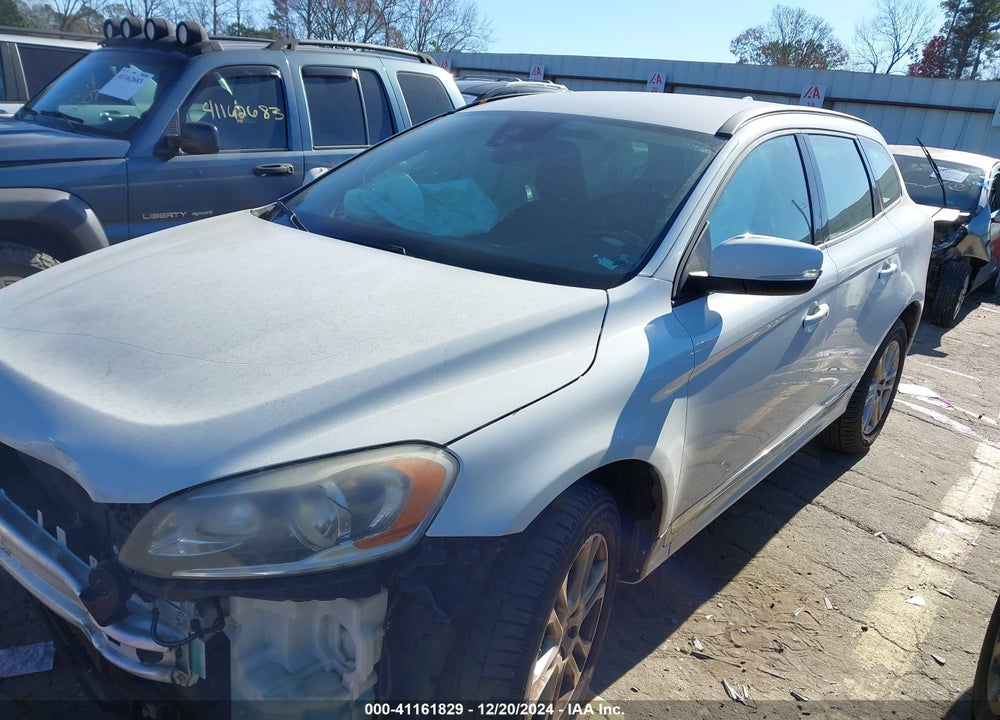 2015 VOLVO XC60 T5 VIN: YV440MDJXF2681726