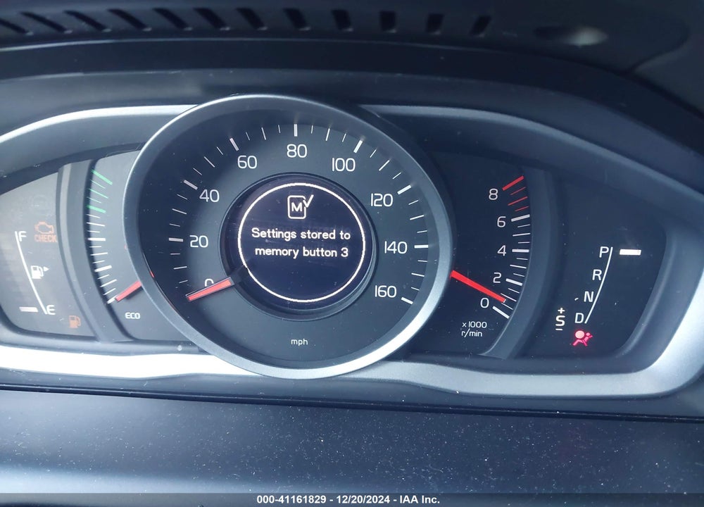 2015 VOLVO XC60 T5 VIN: YV440MDJXF2681726