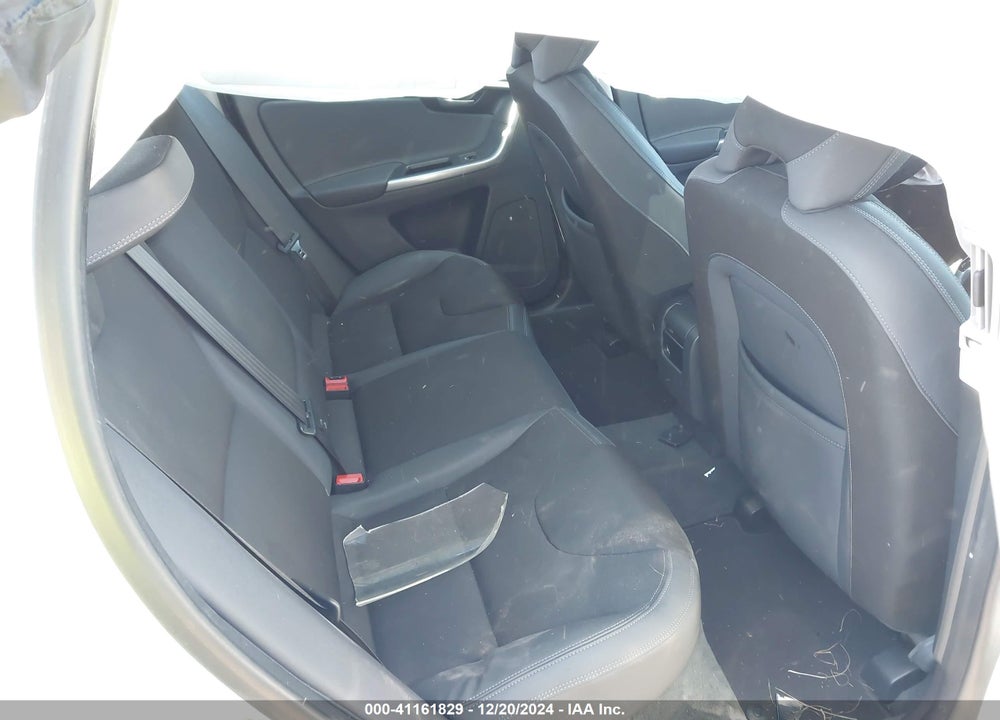 2015 VOLVO XC60 T5 VIN: YV440MDJXF2681726