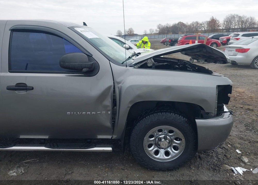 2008 CHEVROLET SILVERADO VIN: 2GCEK19J381203045