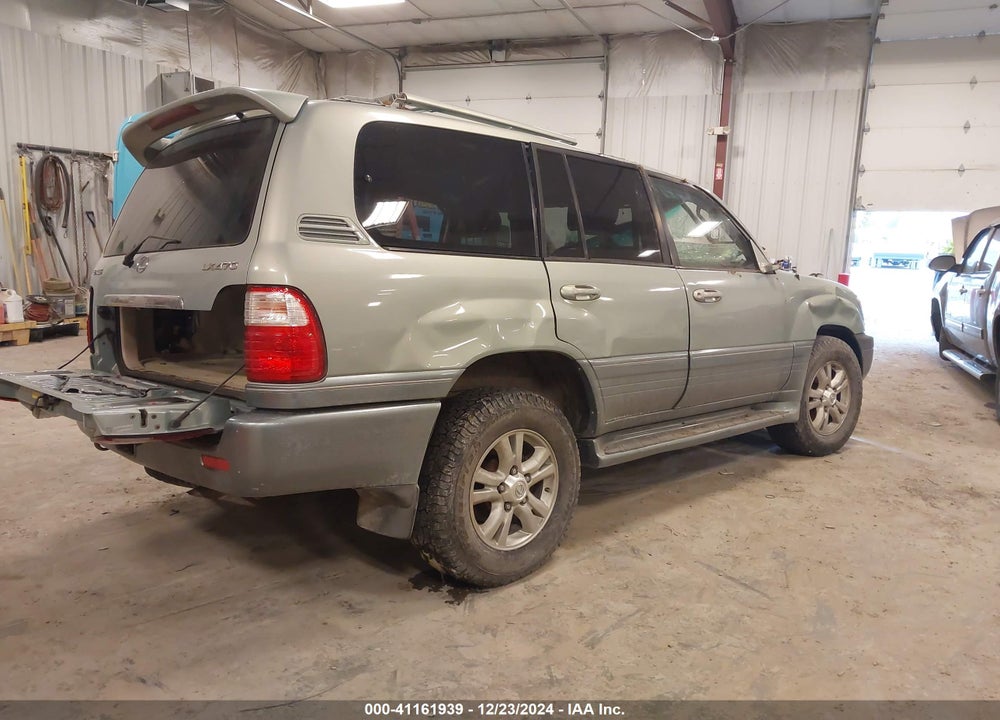 2005 LEXUS LX 470 VIN: JTJHT00W653550496