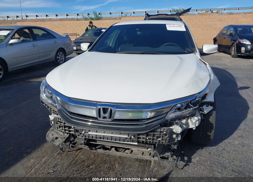 2017 HONDA ACCORD VIN: 1HGCR2F67HA073397