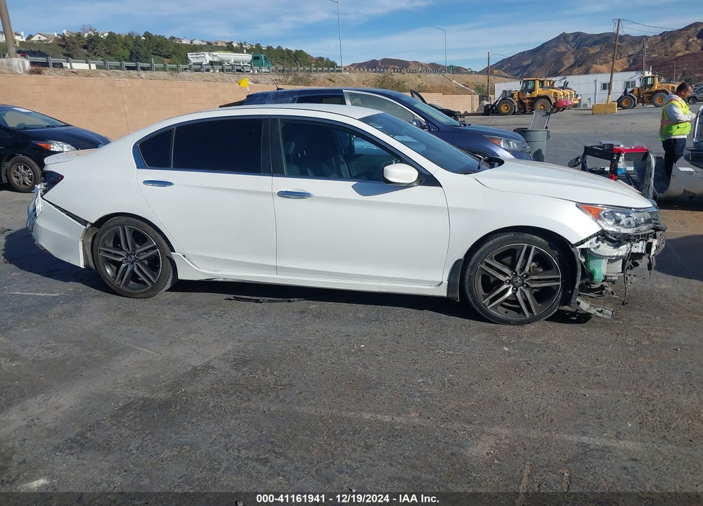 2017 HONDA ACCORD VIN: 1HGCR2F67HA073397