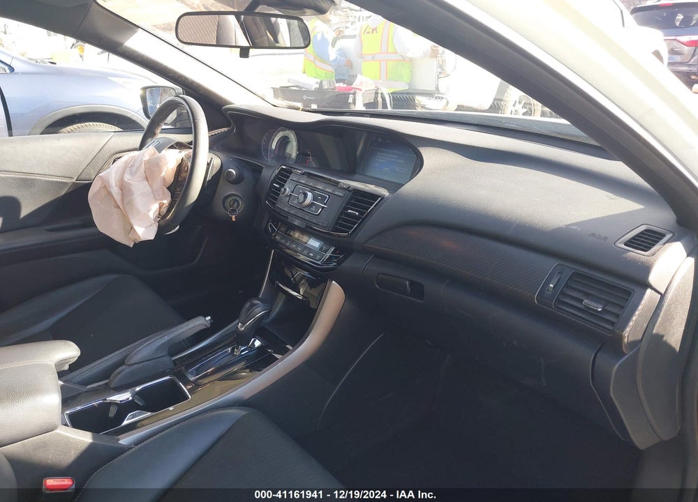 2017 HONDA ACCORD VIN: 1HGCR2F67HA073397