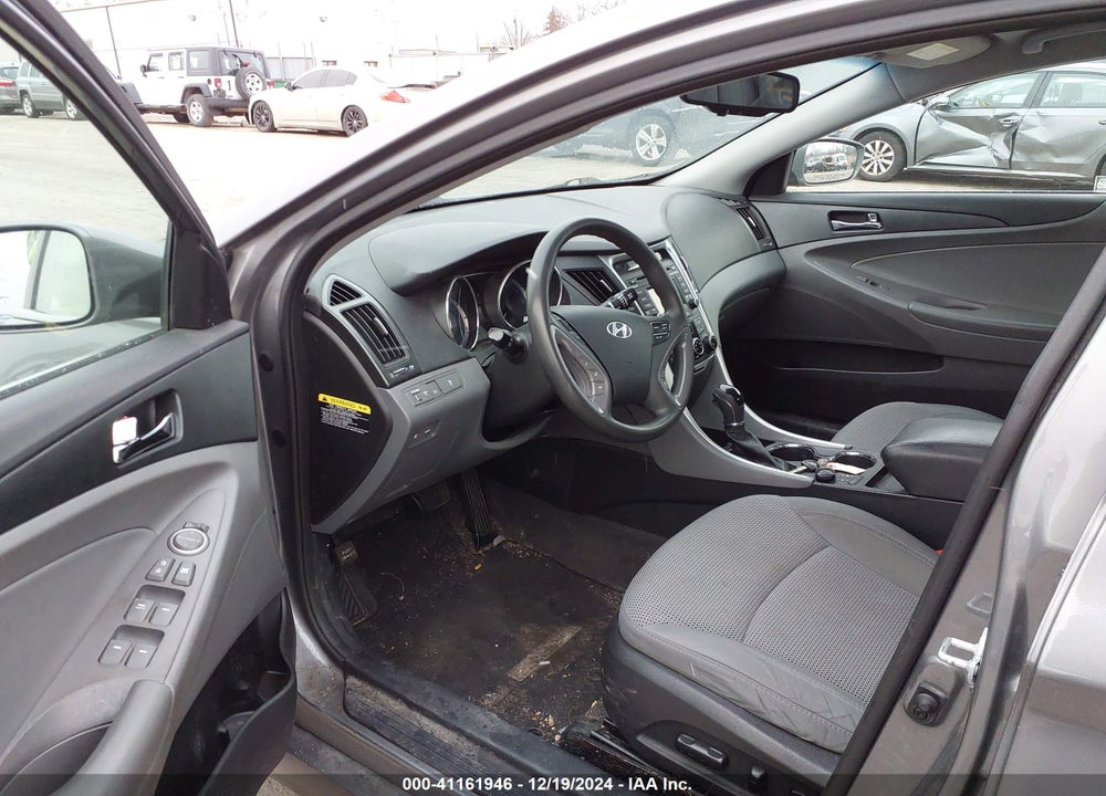 2014 HYUNDAI SONATA GLS VIN: 5NPEB4AC9EH923152