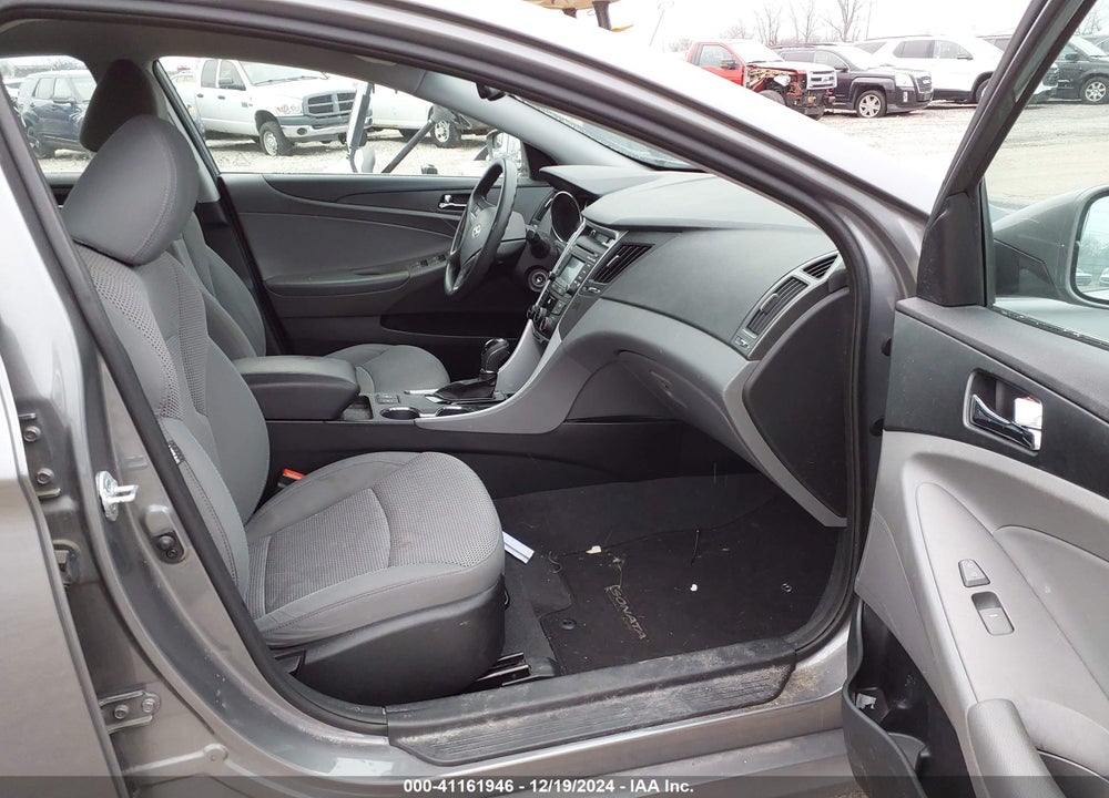 2014 HYUNDAI SONATA GLS VIN: 5NPEB4AC9EH923152